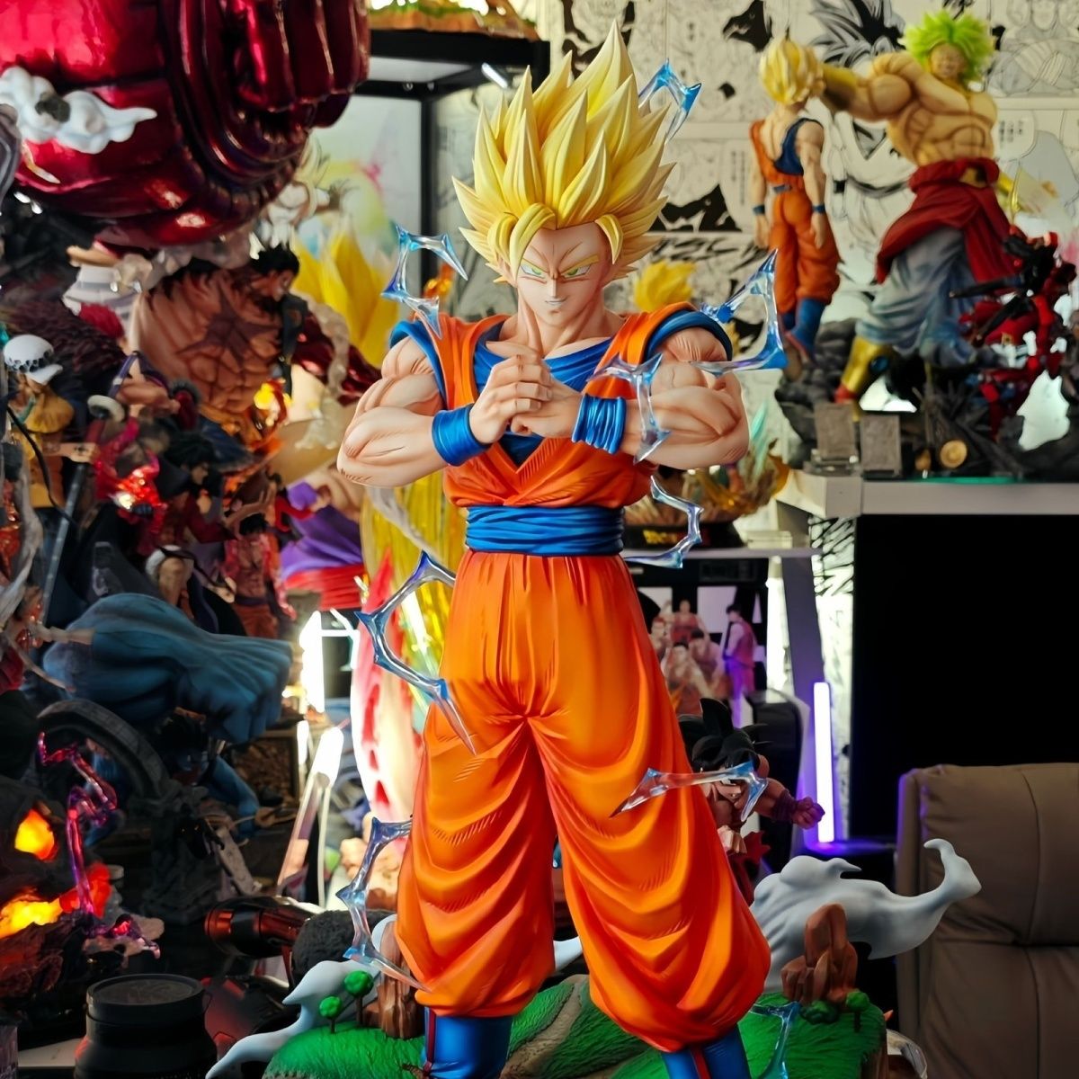 Vintage Collectible Figurines - Фигурка-статуэтка GK Dragon Ball Super Saiyan